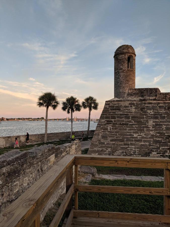 Updated Early 1900S 2Br Cottage Walking Distance To Downtown With Onsite Parking St. Augustine Exterior foto